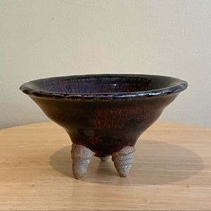 Glazed ceramic trinket dish.